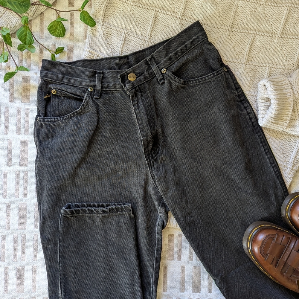 chic | Vintage | 90s Mom Jeans | Dark Wash